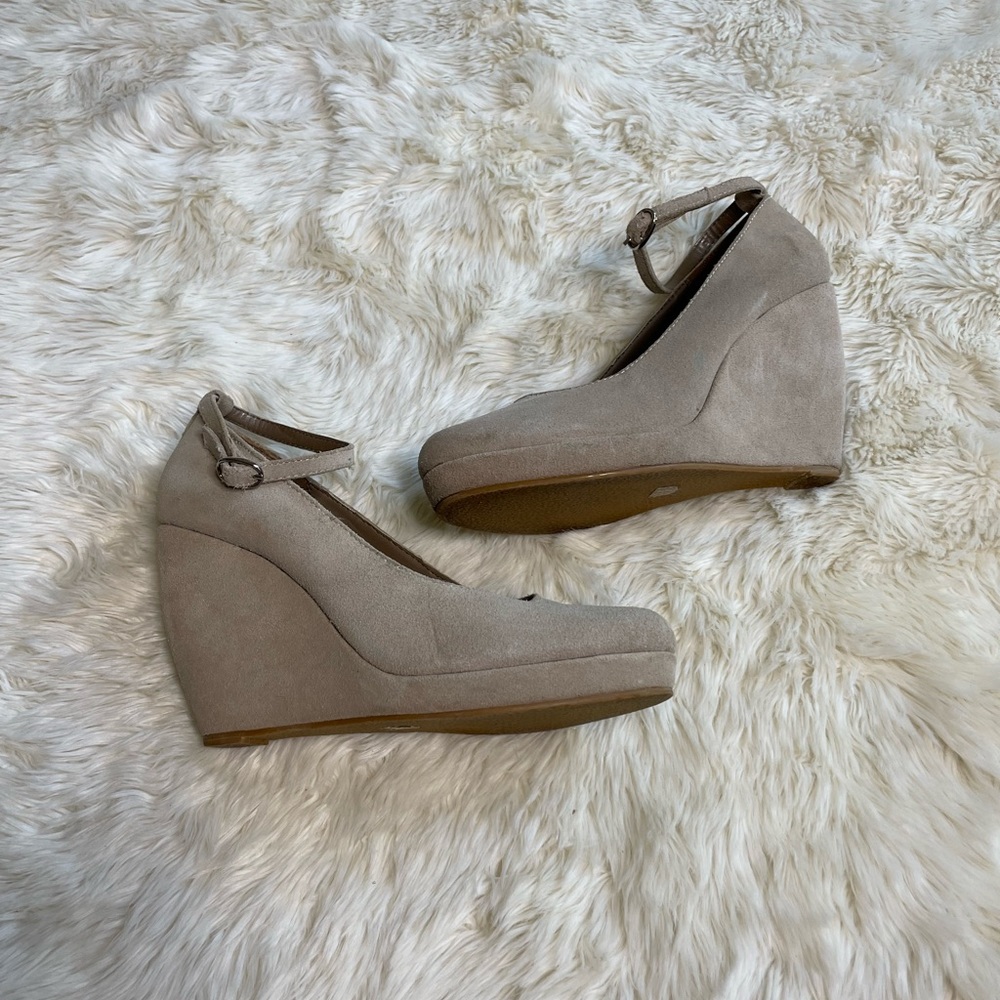 Cooperative by Urban Outfitters Beige Suede Wedge 7.5